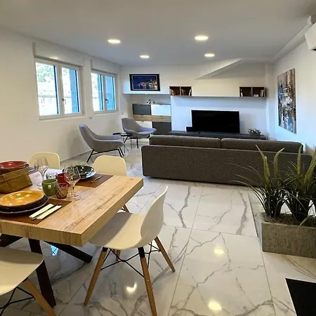 Dolce Vista Mantovani Palace קומו