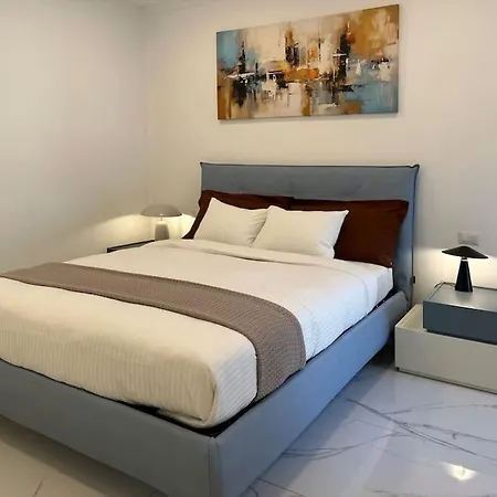 Dolce Vista Mantovani Palace קומו