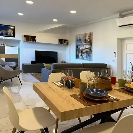 Dolce Vista Mantovani Palace Apartman *